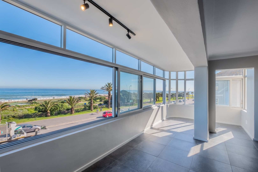 To Let 3 Bedroom Property for Rent in Mouille Point Western Cape